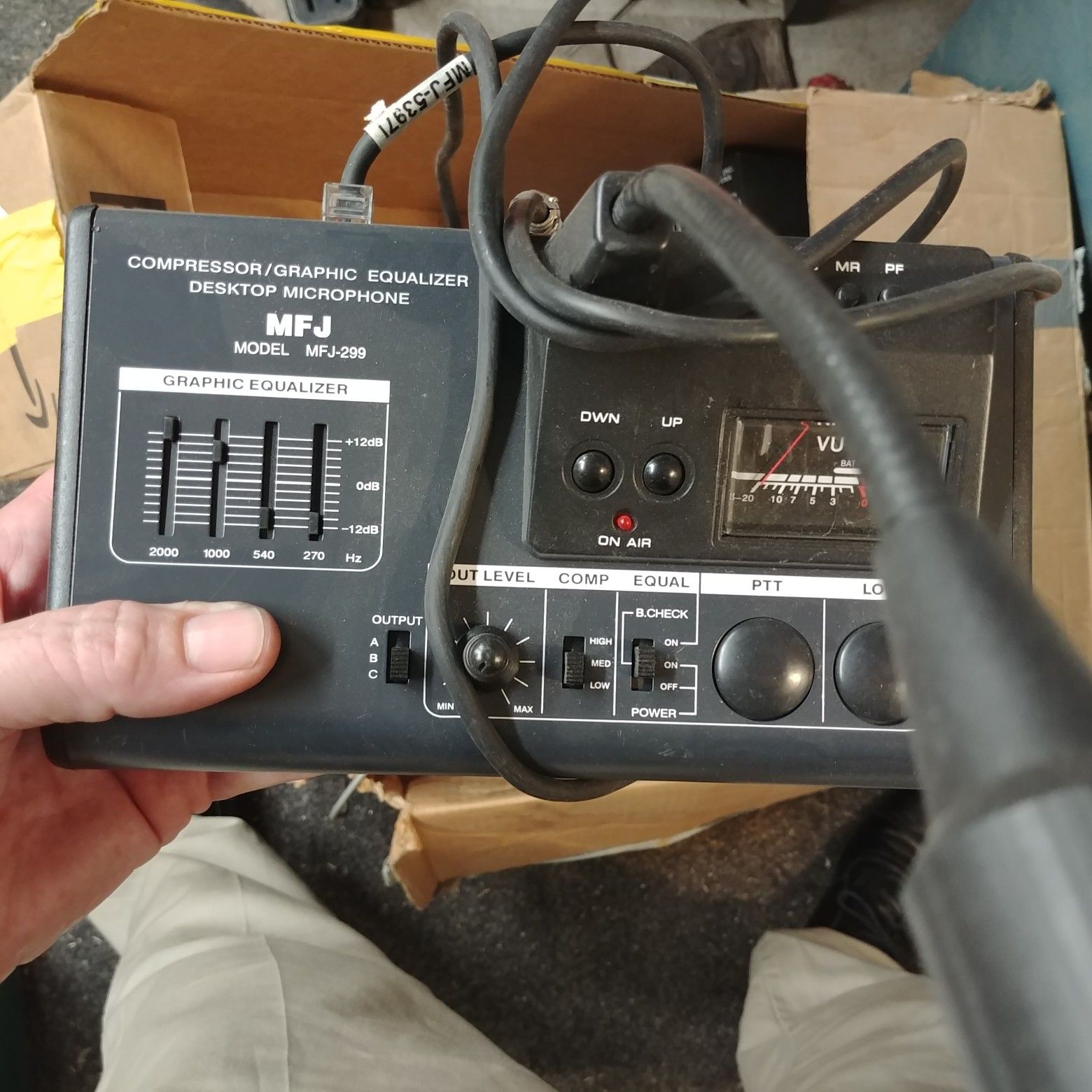 MFJ-299 desktop microphone ham radio amateur