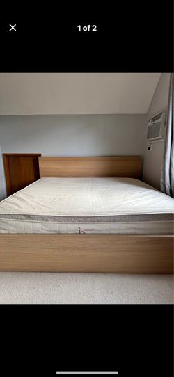 IKEA Queen bed frame /ikea mattress