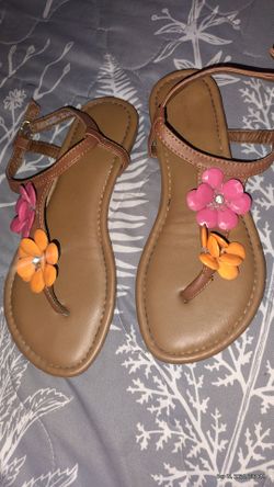 Woman's Sandals size 4