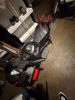 Aprilia Racing Kids Electric Ride-On Motorcycle