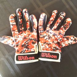 Tennis Gloves - Wilson Brand   (Adult Small)