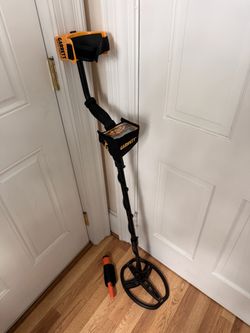 Garrett ACE 400 Metal Detector with Pinpointer