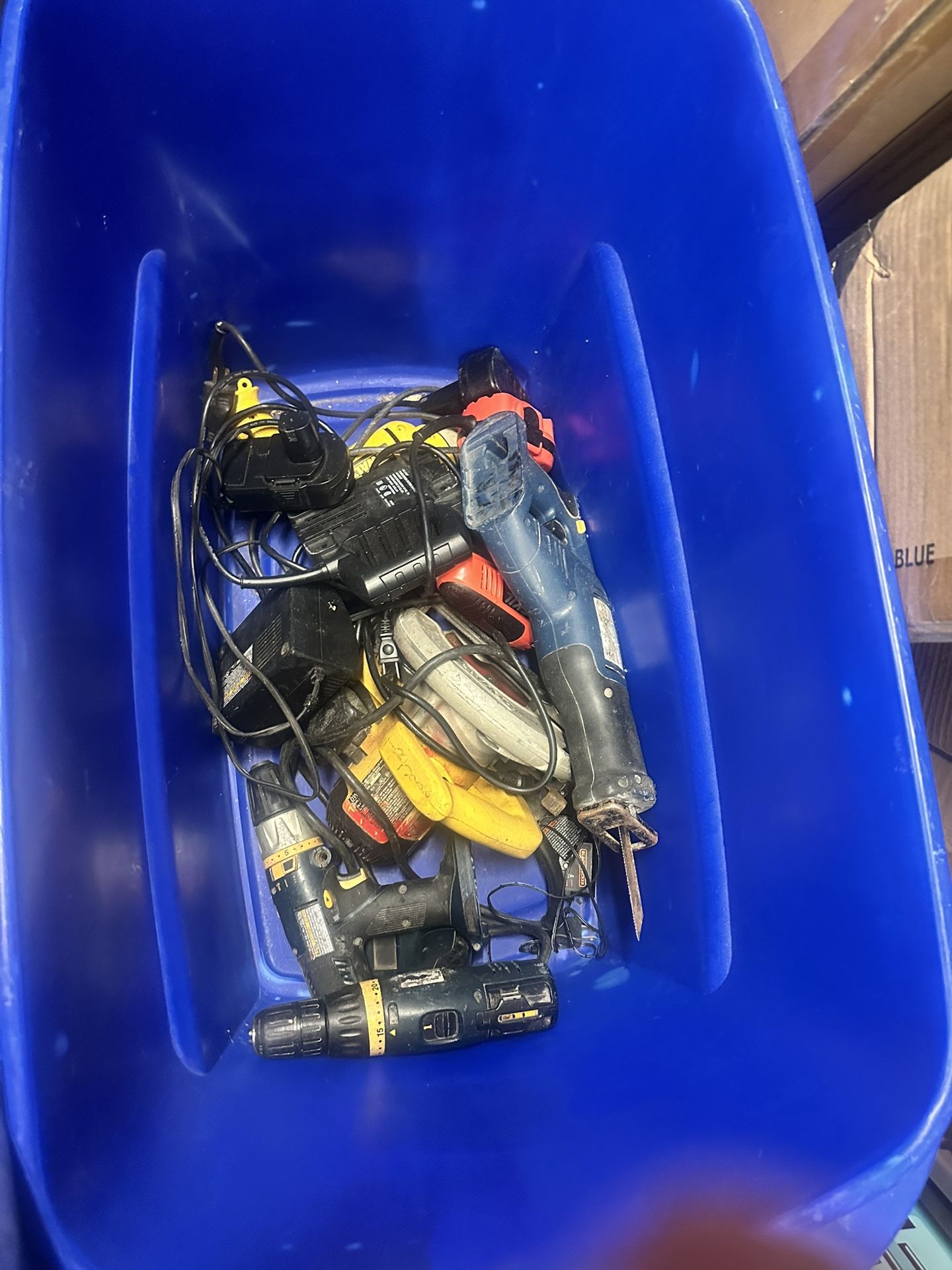 Pack/bundle Of Work Tools, Drills, Saws, And Batteries