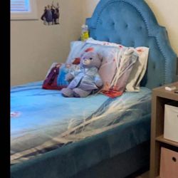 Kids Pull Out Trundle Bed