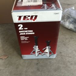 Jack stands