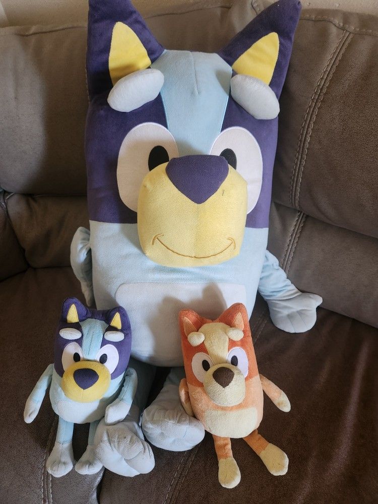 Disney Giant Bluey and Talking Bingo