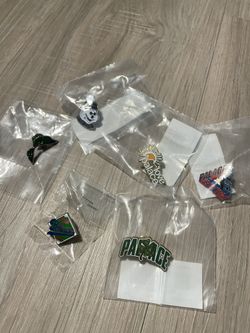 Supreme/Palace Pins