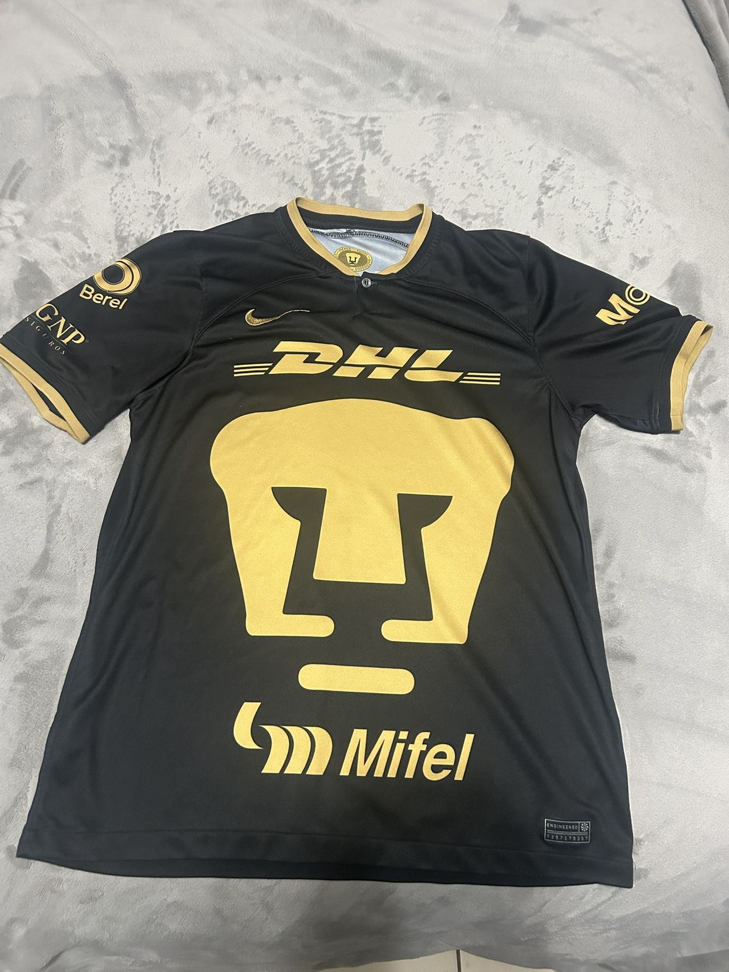 NIKE MEN'S PUMAS UNAM 2023/24 AWAY JERSEY OBSIDIAN/GOLD