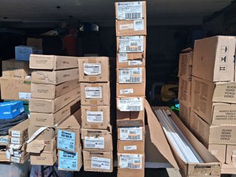 Flourescent/LED Bulbs
