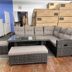 Outdoor patio Set - Rust resistant (BRAND NEW)