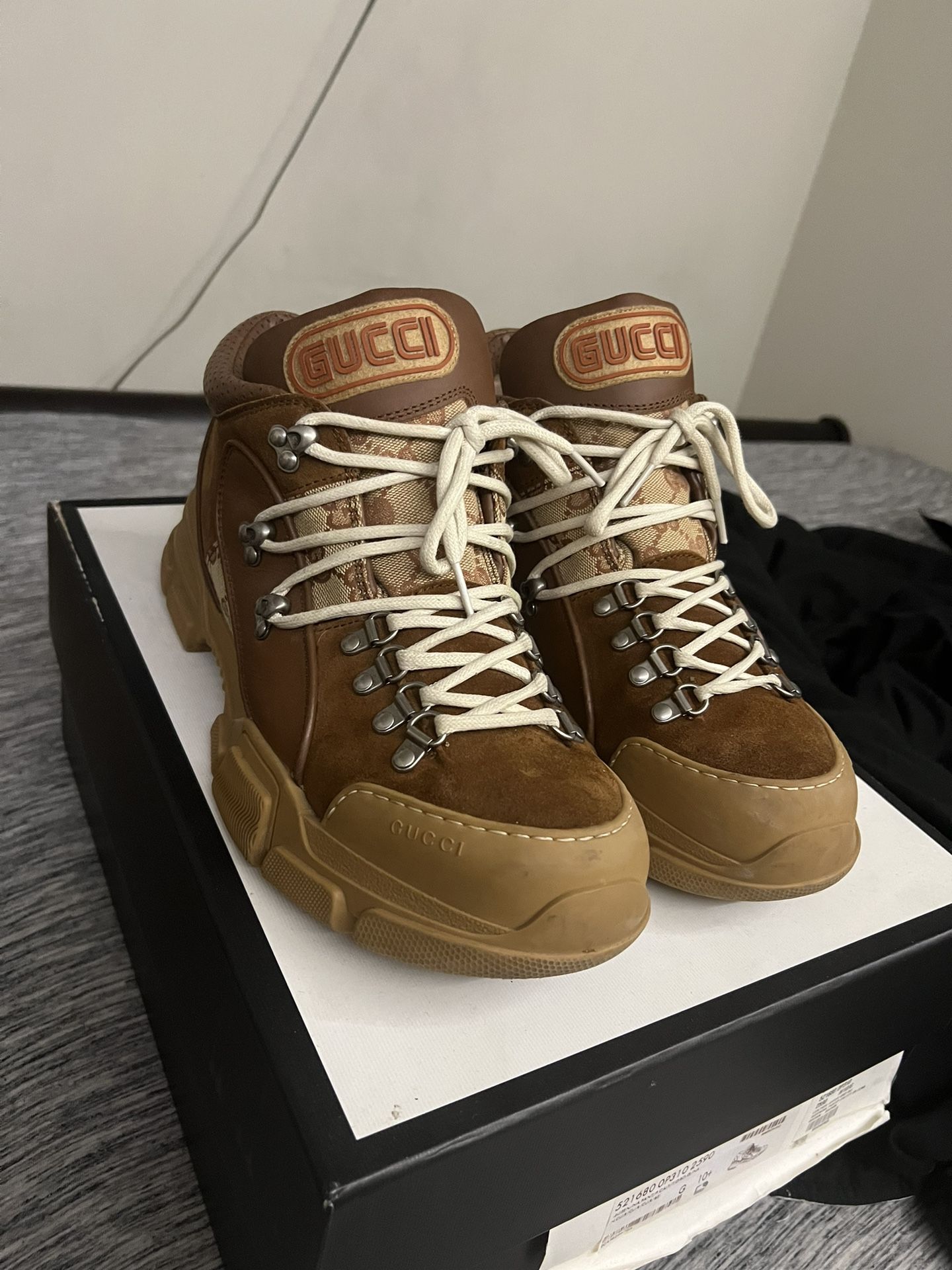 Gucci Flashtrec “Brick Red”