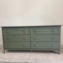Gorgeous Green 6 Drawer Dresser