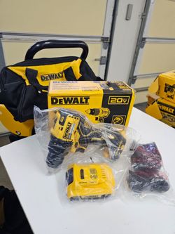 New Dewalt 20v Drill w/ Battery, Charger