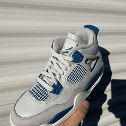 Jordan 4 Retro Military Blue Gradeschool 5Y