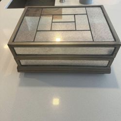 Antiqued Finished Mirrored Jewelry Box 