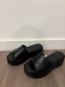 Black Platform Slide Sandals