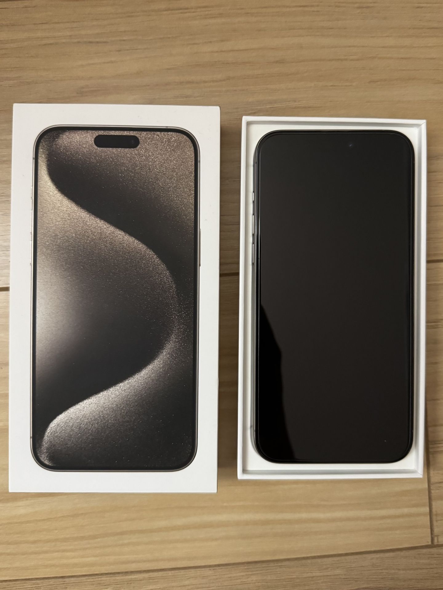 UNLOCKED iPhone 15 Pro Max, 256GB – Natural Titanium