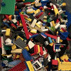 28 POUNDS OF LEGO BRICKS