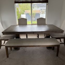 Ashley - 8 Seater dinning table