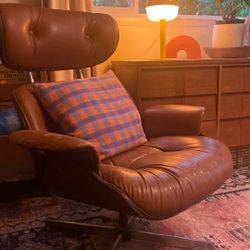 Eames Style Mid Century Modern Chair