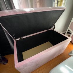 Pink Storage / Seat