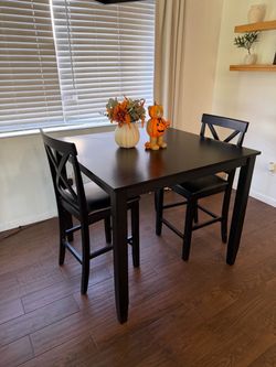 Dinning table