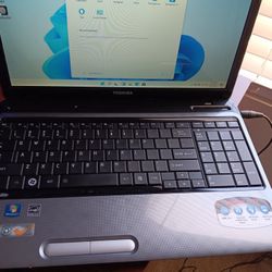 Toshiba Laptop L755