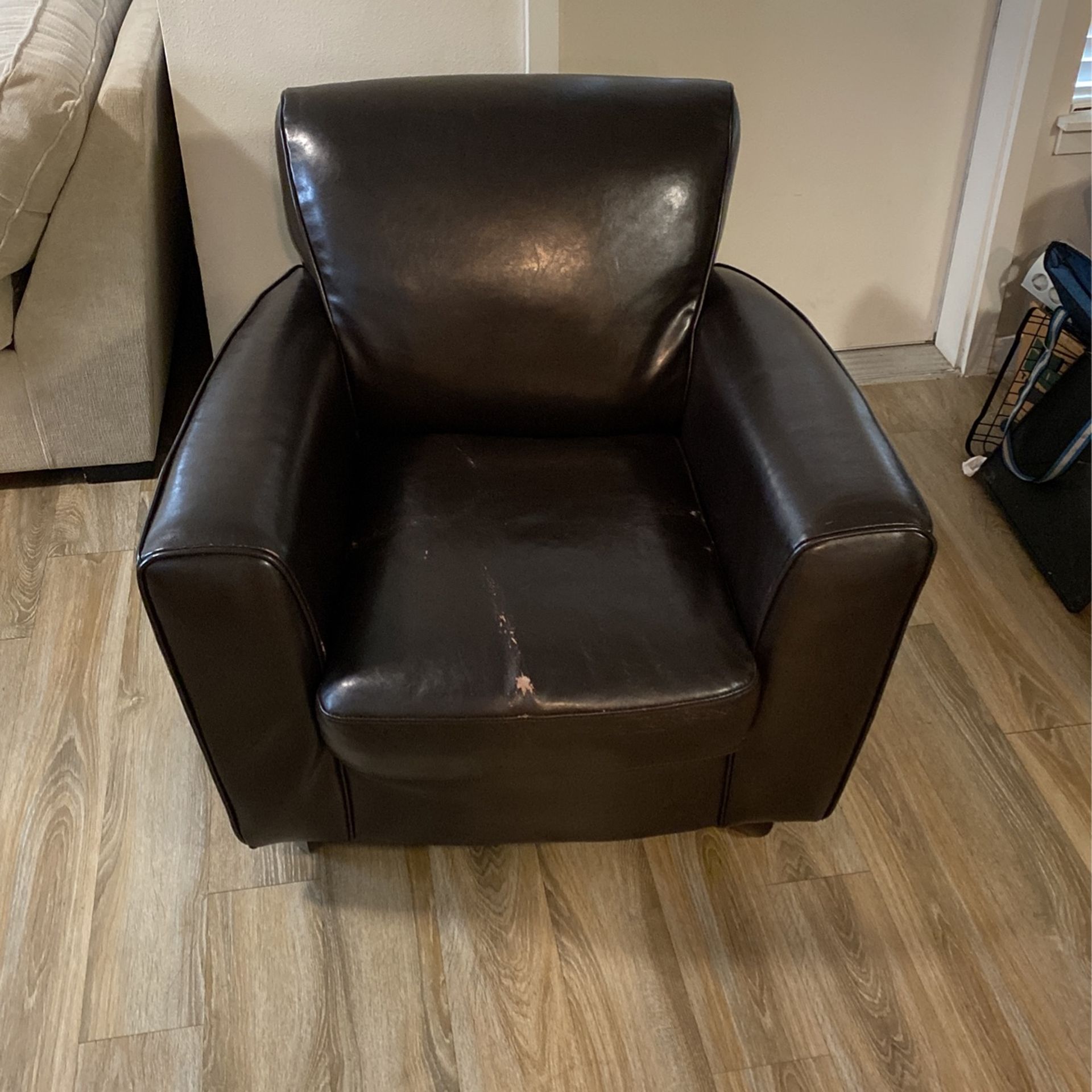 Leather Single Seat Couch for Sale in Vancouver, WA OfferUp