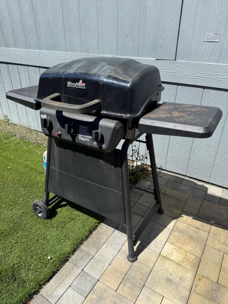 Char-Broil 3 Burner Gas Grill BBQ