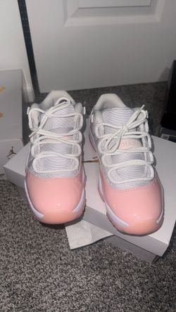 Jordan 11 Women’s 5.5 Boys 4