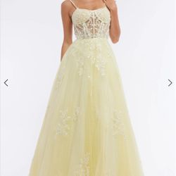 Yellow Prom Quince Dress Gown  Size 4