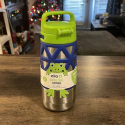 Ello Max Vacuum Insulated Stainless Steel Kids Water Bottle with Silicon  Sleeve for Sale in Plainfield, IN - OfferUp