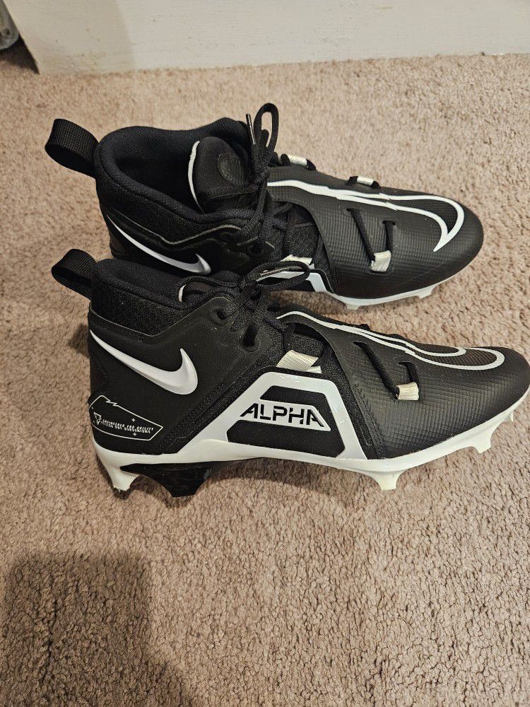 Nike Alpha Menace 3 Pro Football Cleats 

