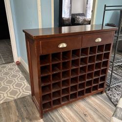 Wine storage cabinet