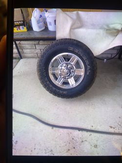 Dodge Ram 2500 Tires X 4 (2011)