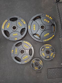 Powertec weight plates and barbell