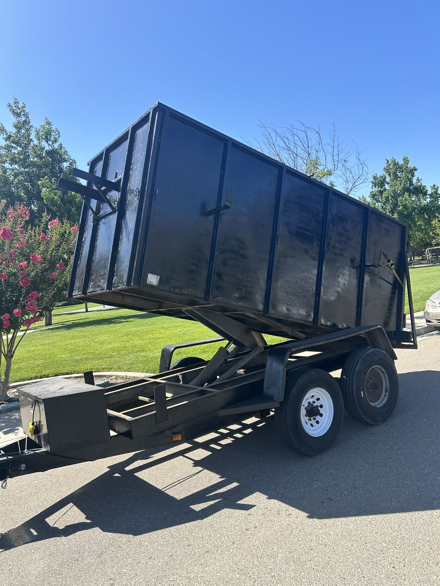 Dump Trailer 12ft Clean Title Pink Slip In Hand 