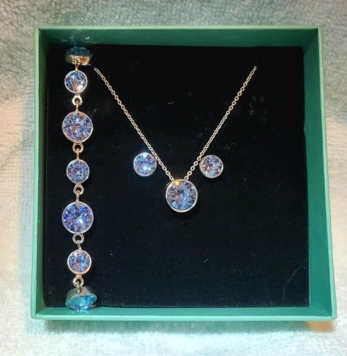 Great Valentine's Day Gift. Jewelry Set.