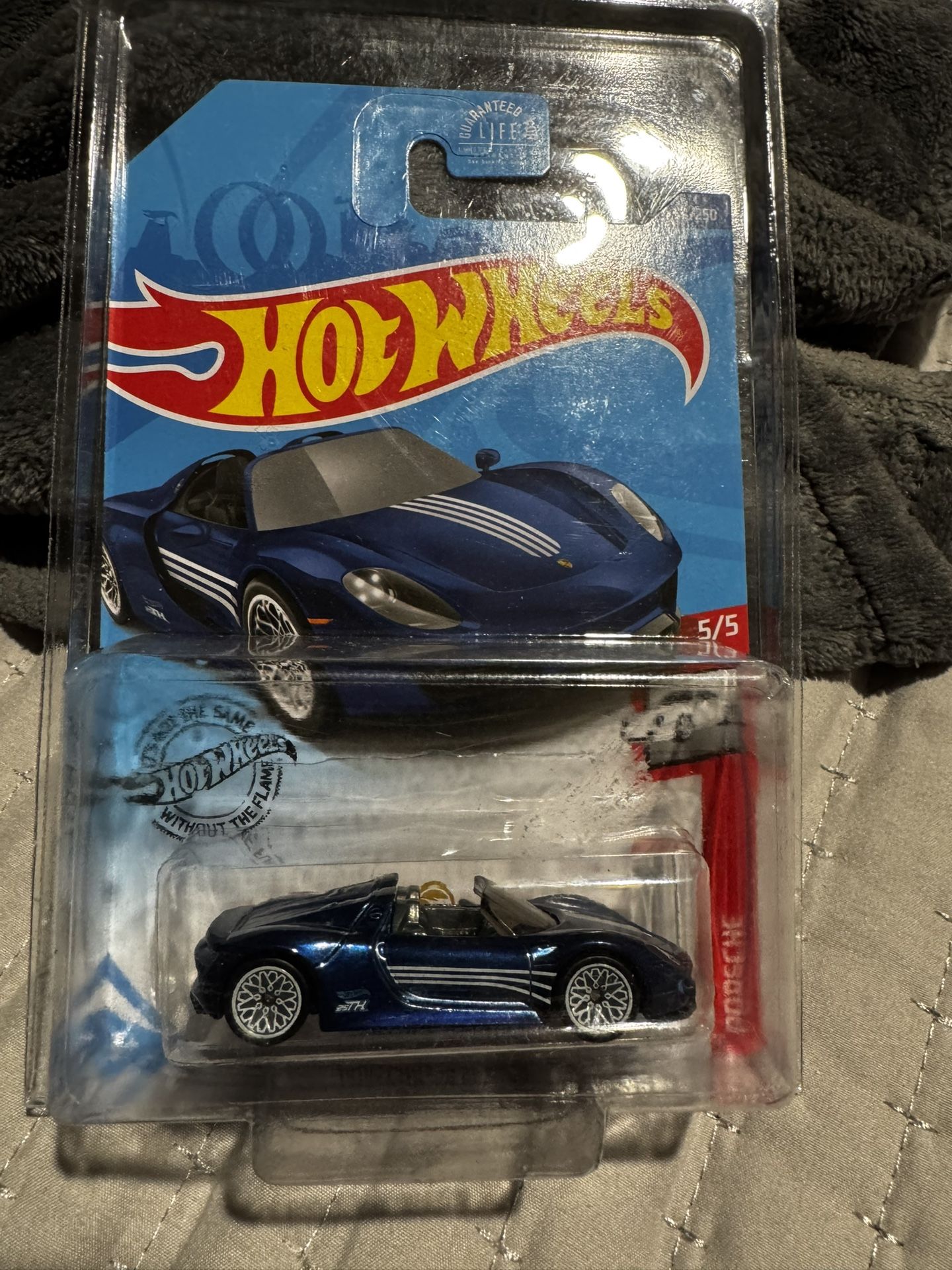 Hot Wheels Porsche 918 Spyder Super Treasure Hunt 