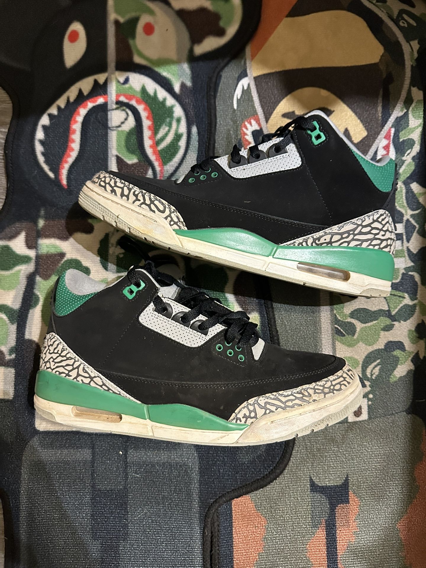 Jordan 3s