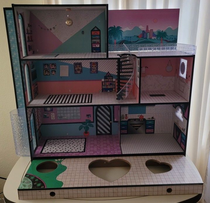 LOL Surprise OMG Play Doll House