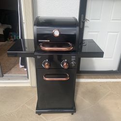 BRAND NEW NEVER USED PROPANE GAS GRILL