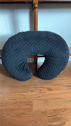 Boppy Nursing Pillow with cover