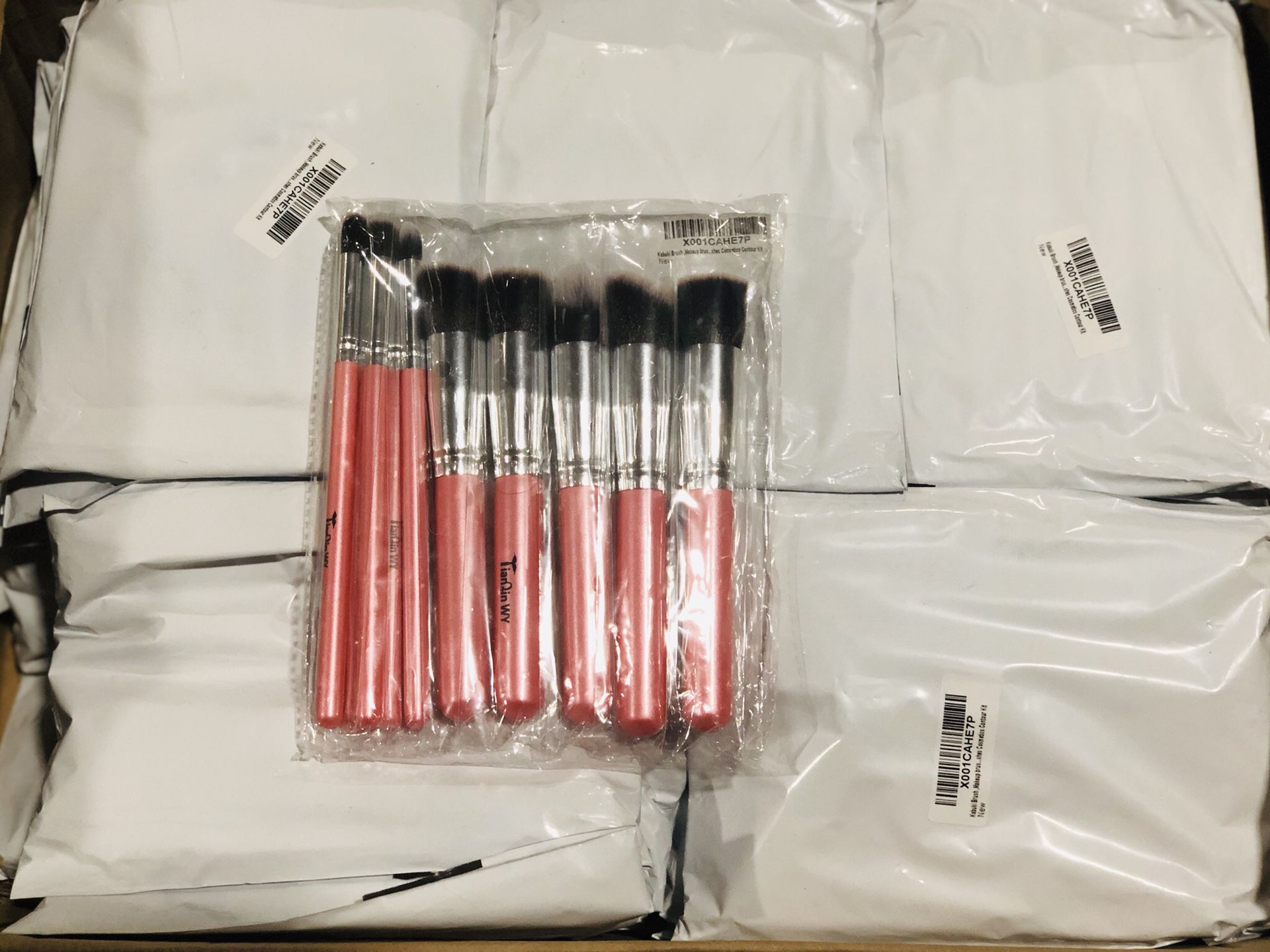 Brand New Lot - 95 Kabuki Makeup Brush Kits - 8 and 10 piece Brush Sets - Black/Pink/Natural - Individually Packaged - NEW