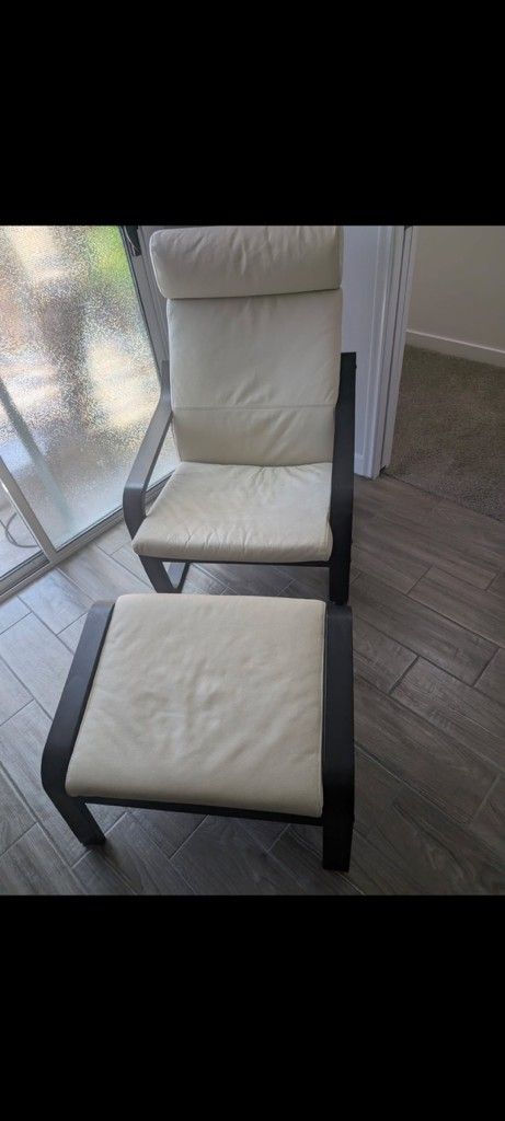 Comfy Leather Chair With Ottoman