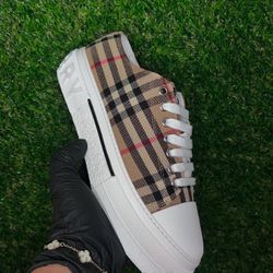 Burberry Shoes 