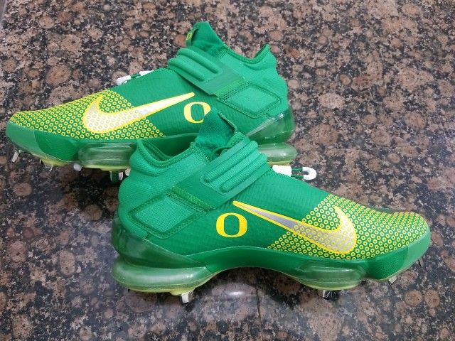 Nike Extremely Rare Oregon Ducks Baseball Cleats