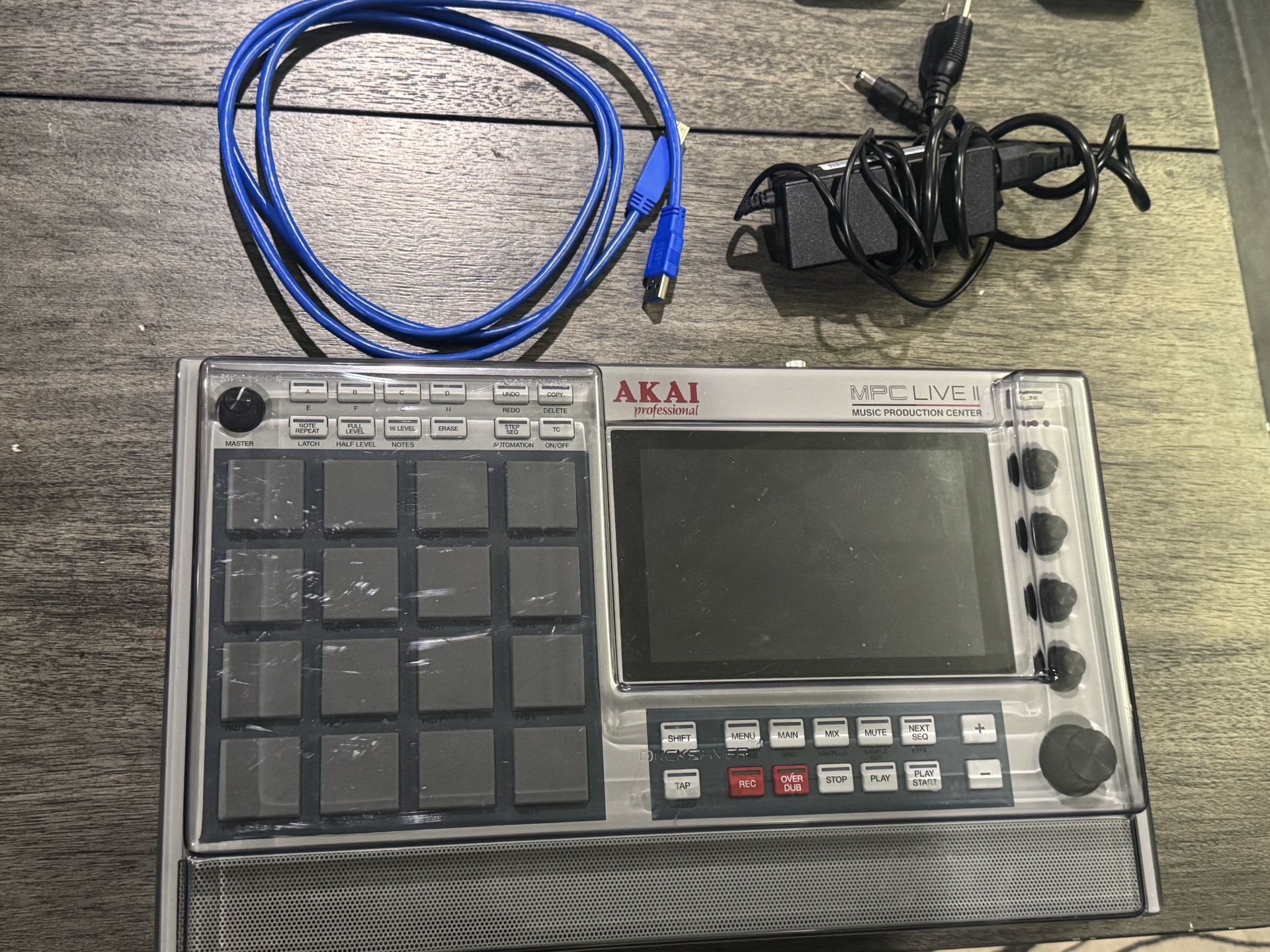 MPC Retro Live 2