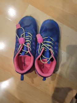 Kid hiking shoes