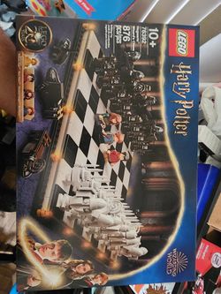 LEGO Harry Potter Hogwarts Wizard's Chess set (76392)